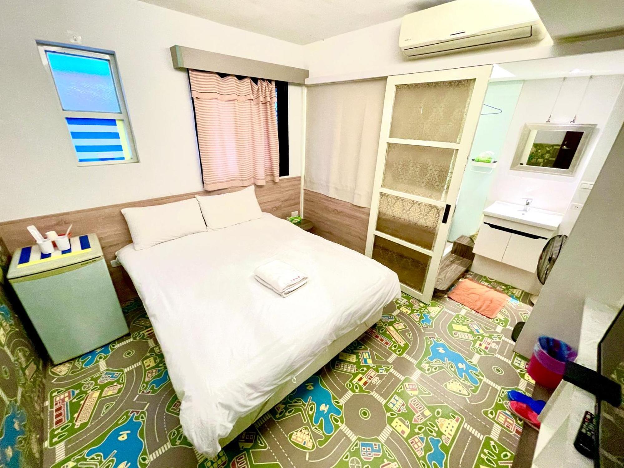 Fengchia Provence Jr Apartment Taichung Bagian luar foto