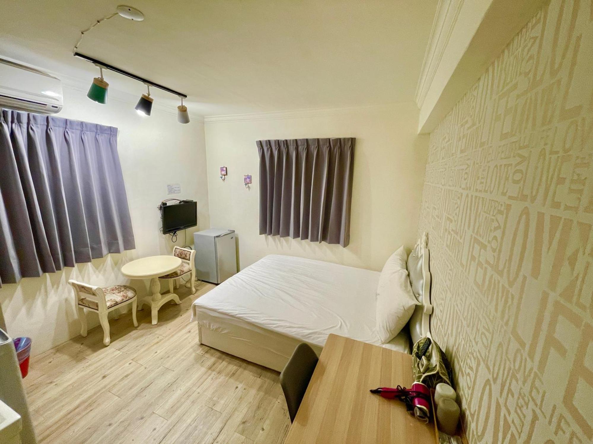Fengchia Provence Jr Apartment Taichung Bagian luar foto